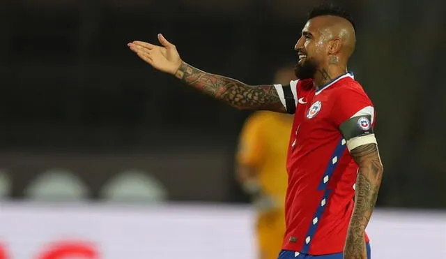 Vidal fue la figura de Chile con un doblete ante Perú. Foto: EFE
