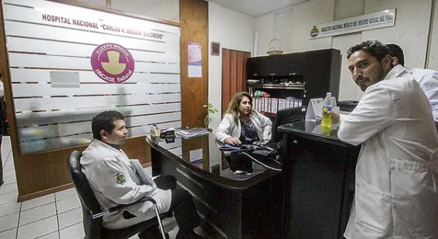 Médicos de EsSalud suspenden cirugías programadas por paro de 48 horas