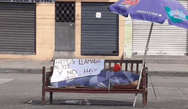 El cuerpo del hombre yacía sobre una banca en las calles de Ecuador. Foto: El Clarín