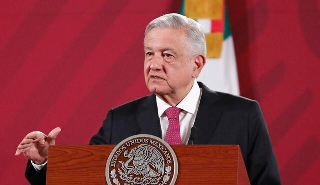 López Obrador sostuvo que esta familia se vacunó en un hospital del Estado de México, pese a no cumplir con los requisitos. Foto: EFE