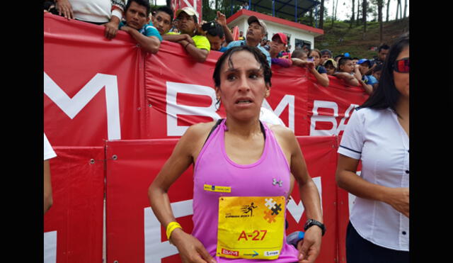 Gladys Tejeda ganó la medalla de oro en media maratón en Guatemala