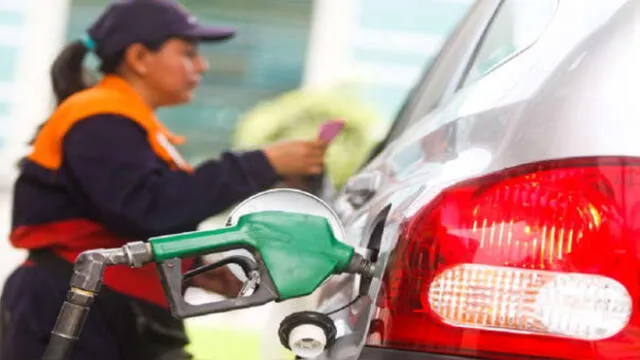 Osinergmin fija nueva banda de precios de combustibles