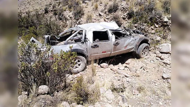Arequipa: Policía muere junto a su familia tras caer a un barranco en Caylloma
