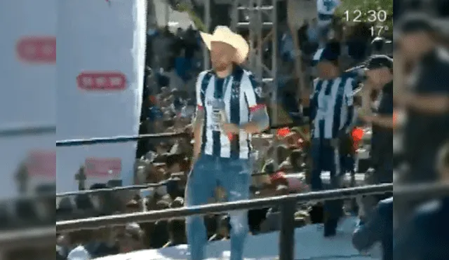 Vincent Janssen en celebración del Monterrey. (Foto: Multimedios)