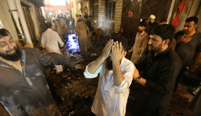 Pakistán: atentado suicida en acto político deja 128 muertos [FOTOS]