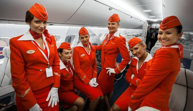 Compañía aérea permite que las azafatas puedan ir a trabajar con pantalón y sin maquillaje 