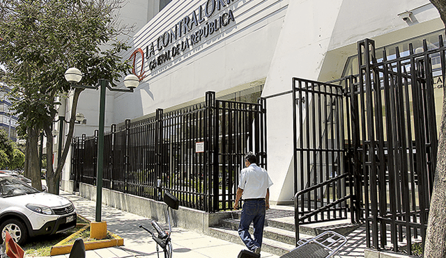 Decisión. Contraloría reaccionó a denuncia de trabajadores. Foto: EFE.