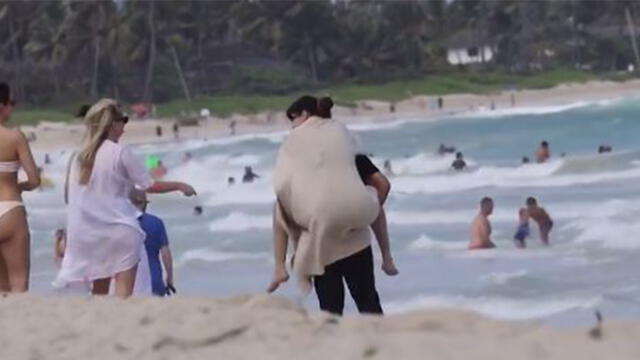 La cantante fue atacada por un animal marino durante sus vacaciones en Hawai