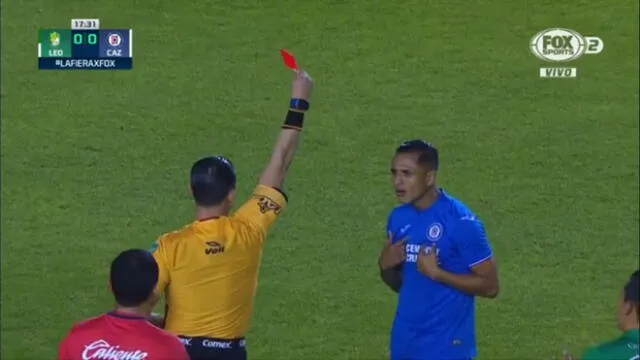 Cruz Azul vs León: Yoshimar Yotún provocó un penal que le costó la expulsión [VIDEO]
