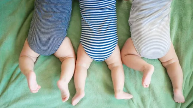 Joven alumbró a gemelos luego de 26 días de haber dado a luz a un primer bebé