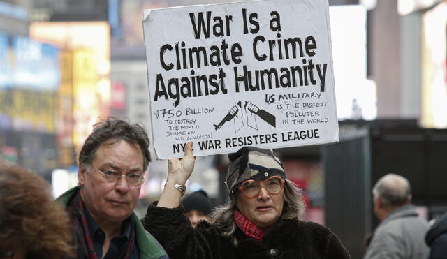 Activistas tomaron el Times Square para protestar ante la tensión entre EE. UU., Irán e Irak. Foto: AFP.