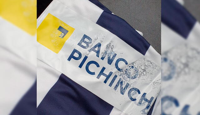 Hincha blanquiazul hace fuerte denuncia contra la empresa encargada de poner logos.Foto: Jamarquina78
