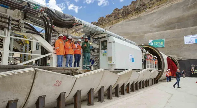 Tuneladora . Este equipo fue adquirido por Cobra para construir el túnel trasandino que derivará las aguas del río Apurímac para su represamiento.