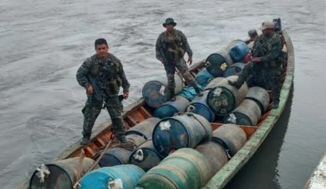 Detienen a 13 contrabandistas que llevaban 2.475 galones de combustible para minería ilegal