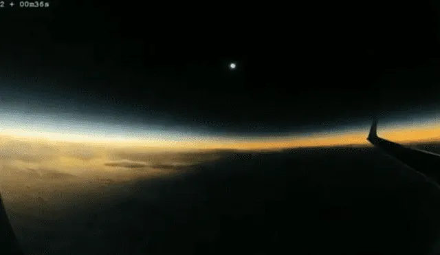 YouTube: así se vio el impresionante eclipse solar desde un avión [VIDEO]