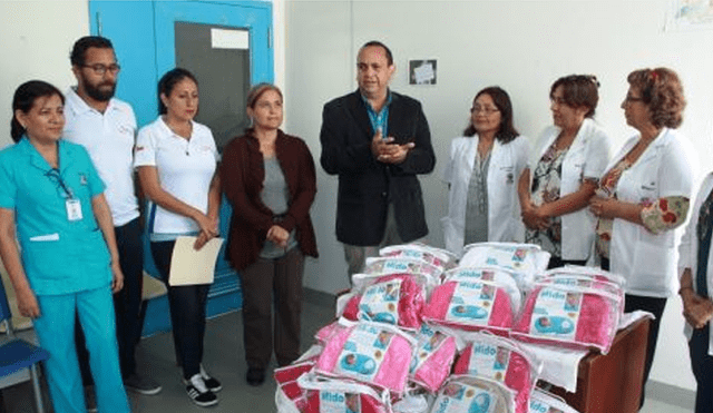 Venezolanos en Perú donaron simuladores de vientre para recién nacidos