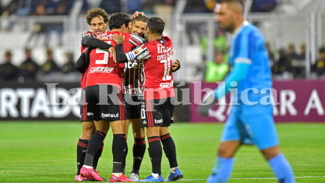 Sao Paulo se puso en ventaja a los 20 minutos del partido.