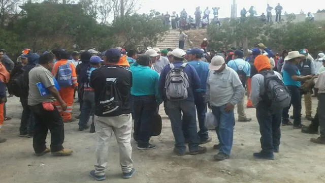 Arequipa: obreros toman la Variante de Uchumayo [VIDEO]
