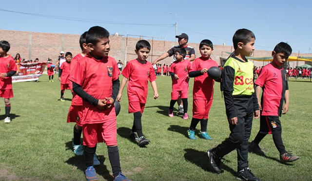 Academia de fútbol de FBC Melgar de Arequipa, ahora funcionará de forma virtual.