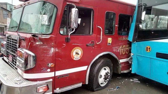 Bus de "Los Chinos" que hacía ‘correteo’ chocó contra camión de bomberos [VIDEO]