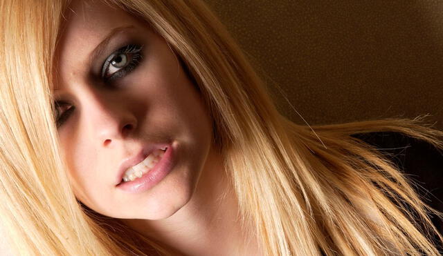 Avril Lavigne regresa a los escenarios tras superar terrible enfermedad