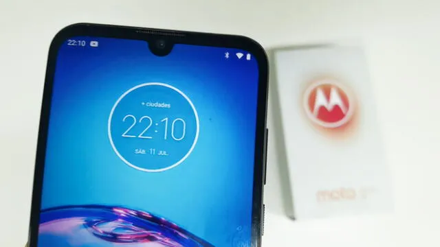 El Moto E6s de Motorola posee una cámara frontal de 5MP que está dentro de un notch en forma de gota. Foto: Daniel Robles