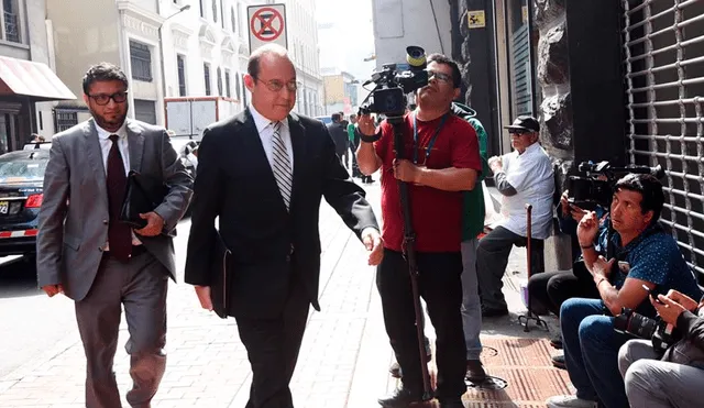 José Chlimper al llegar a la sede del Ministerio Público. Foto: Melissa Merino/La República.