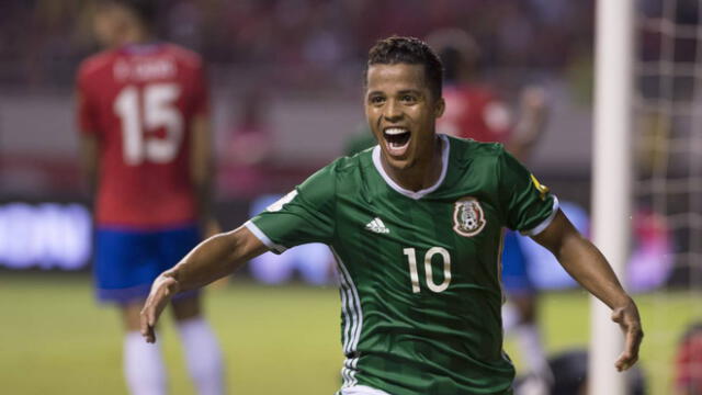 El talentoso delantero azteca es uno de los referentes de la selección mexicana.