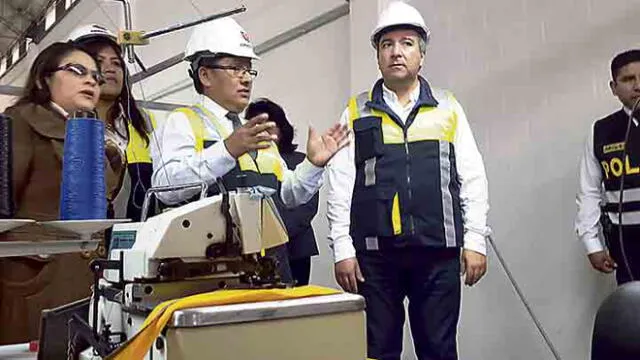 Ministro de Producción: Zona Franca de Tacna pide a ministro Raúl Pérez Reyes que gestione la apertura a la inversión extranjera