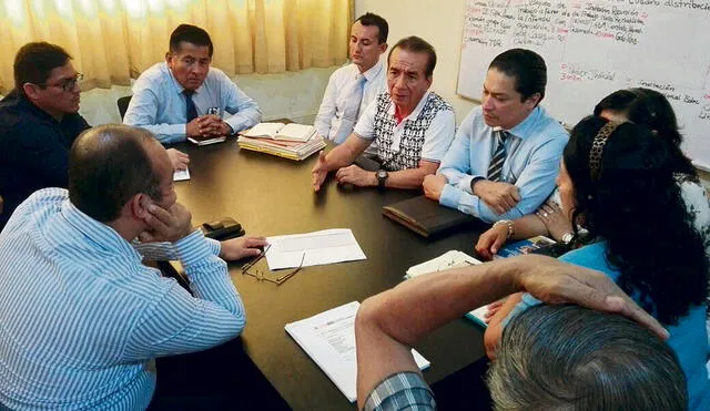 Ricardo Flores dispone rotar a cinco funcionarios de la DRE Tumbes