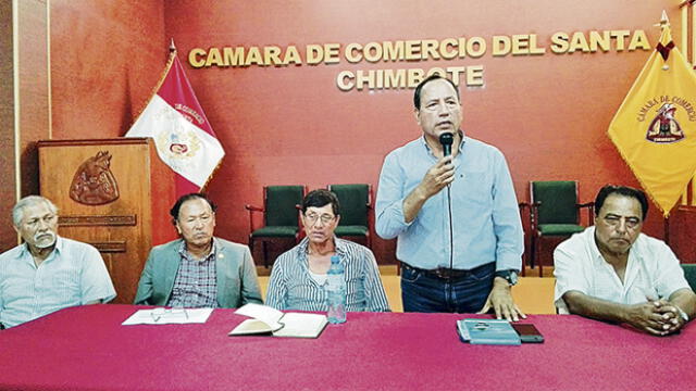 Agricultores de Áncash y La Libertad piden la cabeza de ministro José Hernández