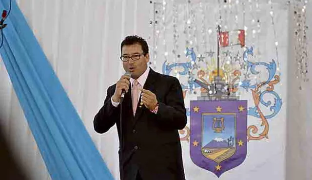 Alcalde Martínez quiere postular a la Región