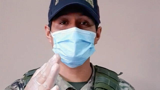 El miembro de la PNP es uno de los 200 efectivos que recibió el alta médica. Foto: Captura.