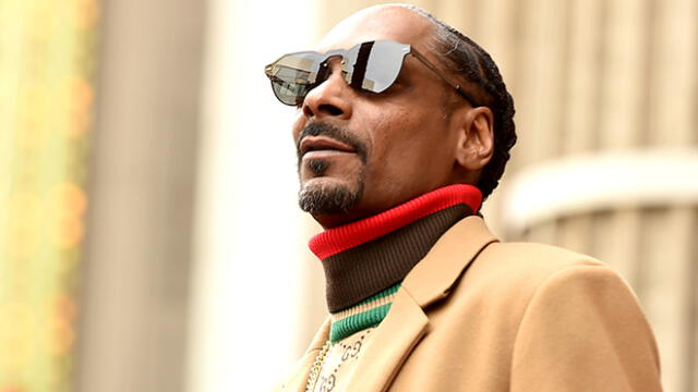 Rapero Snoop Dogg ya tiene su estrella de Hollywood y lo celebró a su fiel estilo [VIDEO]