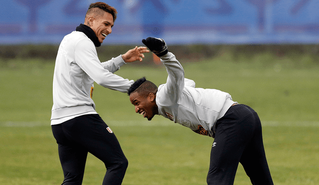 Jefferson Farfán y Paolo Guerrero juntos en la selección peruana. | Foto: AFP