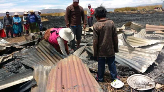 Isla flotante más antigua del Titicaca pide ayuda para reconstruir su colegio