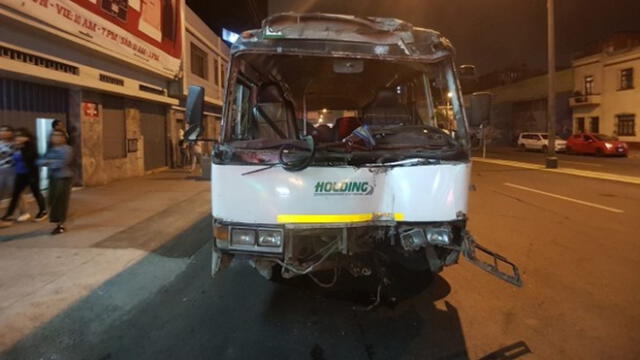 Breña: bus con 62 mil soles en multas provoca accidente y deja cinco heridos