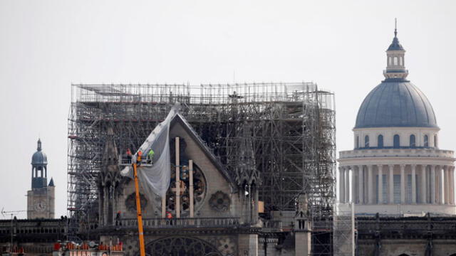 Notre Dame está "casi a salvo", según ministro francés de Cultura