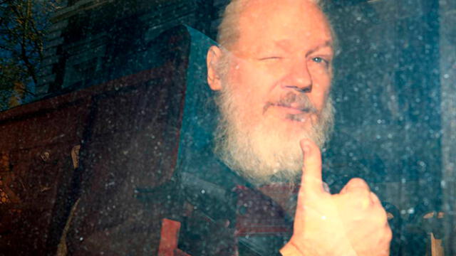 Más de cien periodistas piden la liberación de Julian Assange