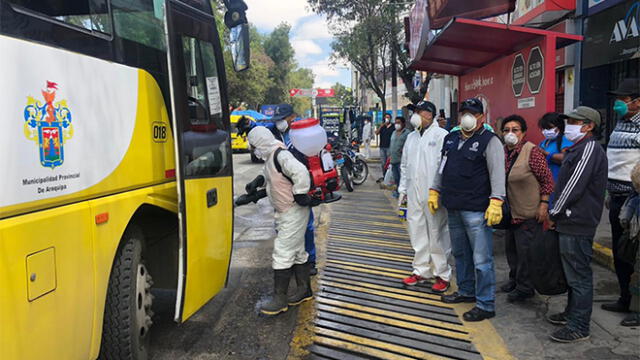 Hay pocos trabajadores para controlar limpieza en buses de Arequipa.