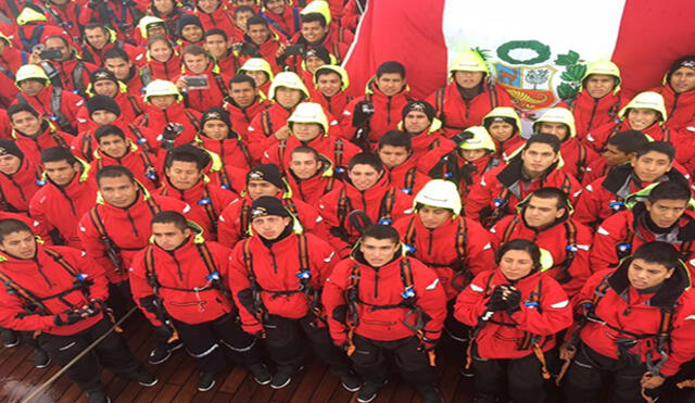 Marina de Guerra del Perú gana concurso de velos en Canadá