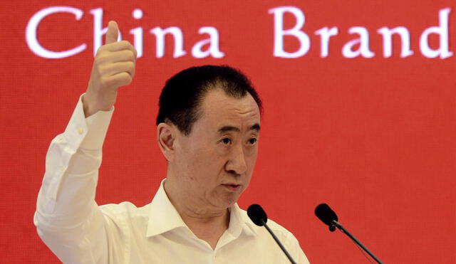 Wang Jianlin, presidente del gigante inmobiliario Wanda Group, en el China Brand Forum (2015). Foto: AFP