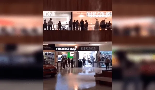 Facebook viral: Centro comercial se inunda y músicos aprovechan en tocar canción de 'Titanic' [VIDEO]