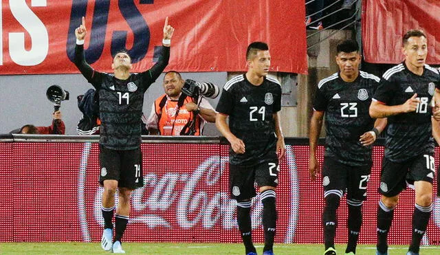 Chicharito Hernández abrió la cuenta para México en la goleada 3-0 sobre Estados Unidos. (Créditos: AFP)