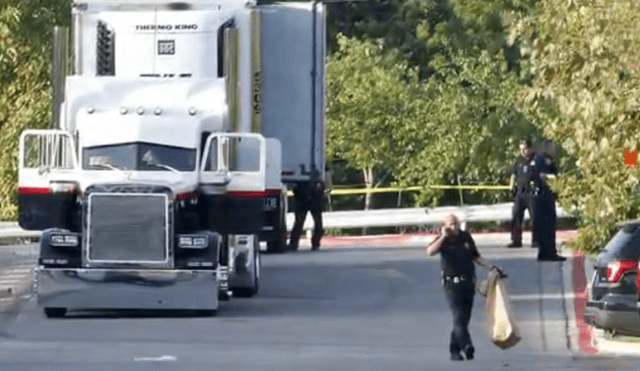 EE.UU.: policías hacen macabro descubrimiento dentro de camión de inmigrantes [VIDEO]