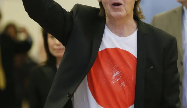 Paul McCartney protesta en recuerdo de John Lennon