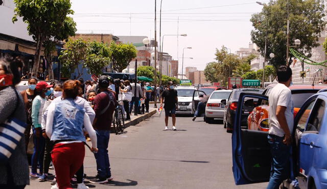 Transeúntes vivieron segundos de preocupación durante sismo en Arequipa. Foto: La República