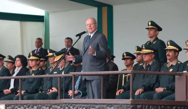 PPK respalda a ministro Carlos Basombrío ante interpelación del fujimorismo