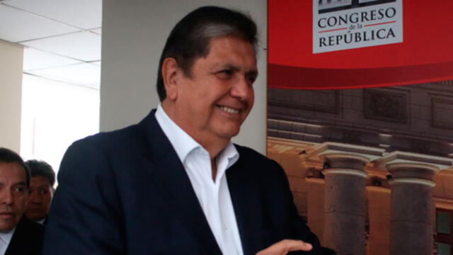 Alan García regresó a Perú para citación fiscal| VIDEO