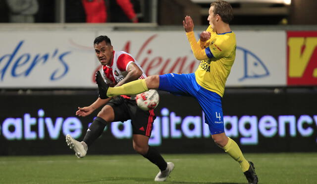 Renato Tapia jugó todo el partido entre Feyenoord y  Cambuur por la Copa de los Países Bajos. Foto: Twitter/Feyenoord